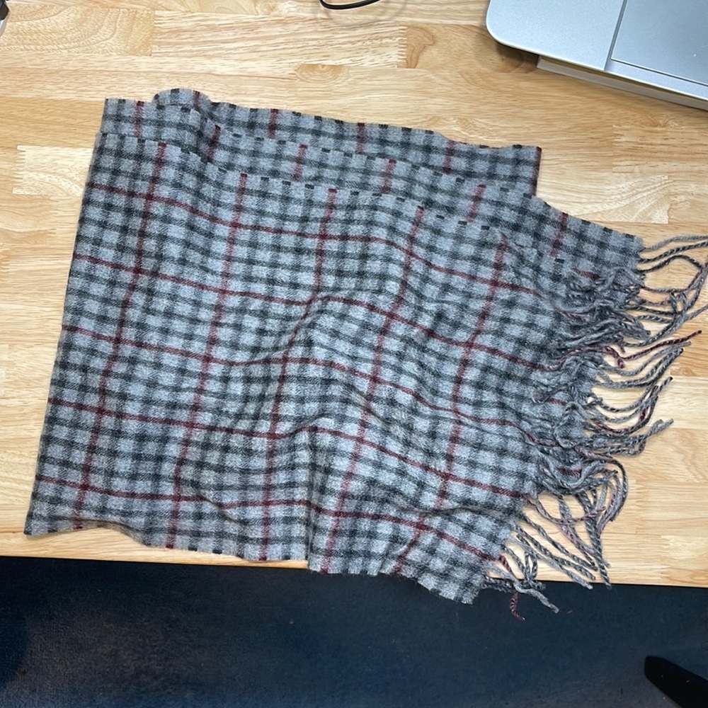 Neiman Marcus cashmere scarf